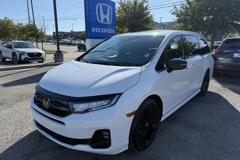 2025 Honda Odyssey photo 1
