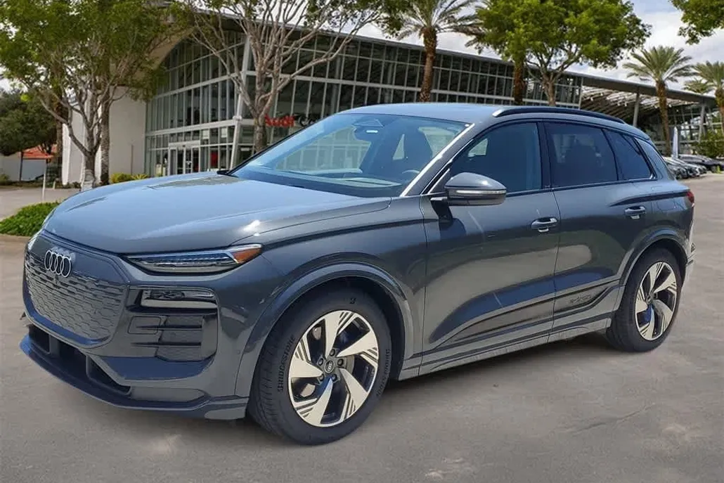 2025 Audi Q6 E-tron Prestige photo 1