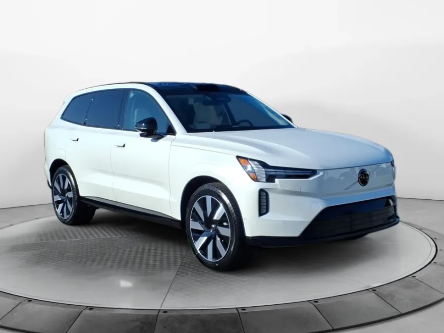 2025 Volvo EX90 Twin Motor Plus photo 1
