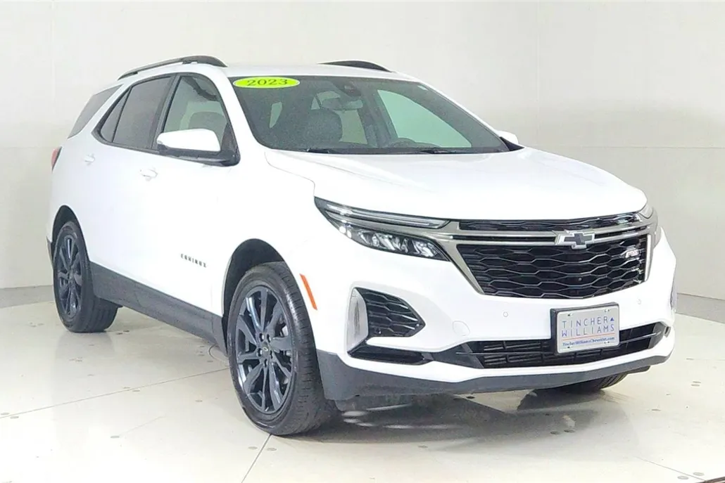 2023 Chevrolet Equinox RS photo 1