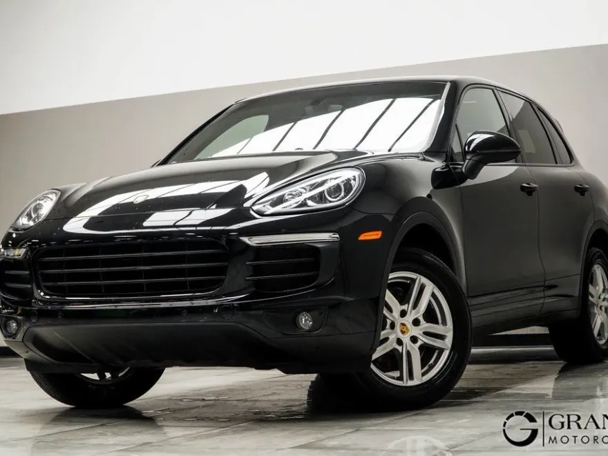 2018 Porsche Cayenne Base photo 1