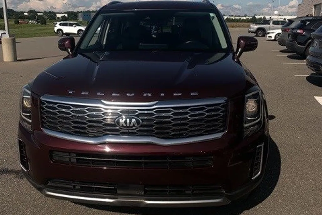 2021 Kia Telluride S photo 1