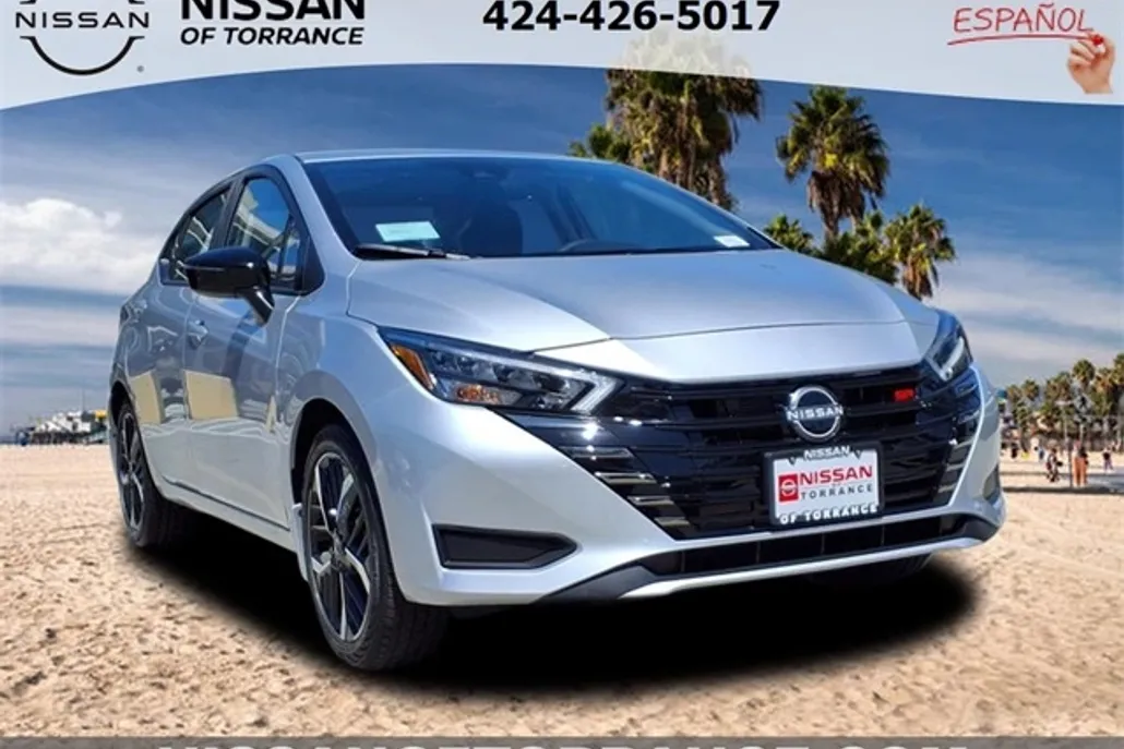 2025 Nissan Versa SR photo 1