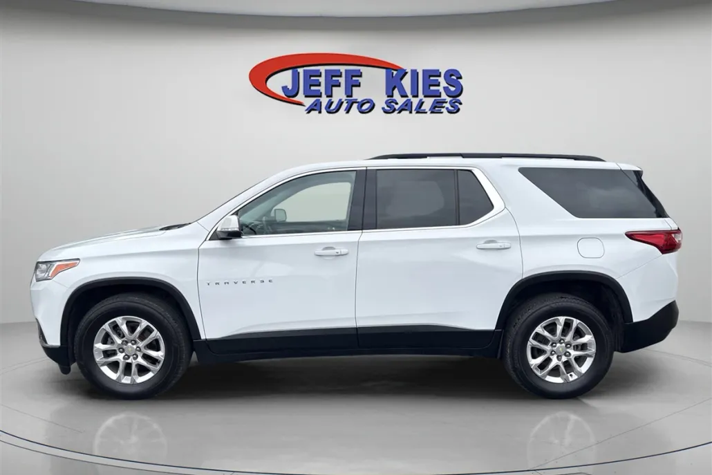 2021 Chevrolet Traverse Cloth 1LT photo 1