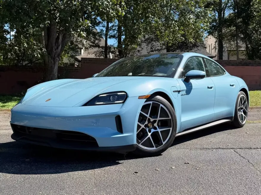 2025 Porsche Taycan 4S photo 1