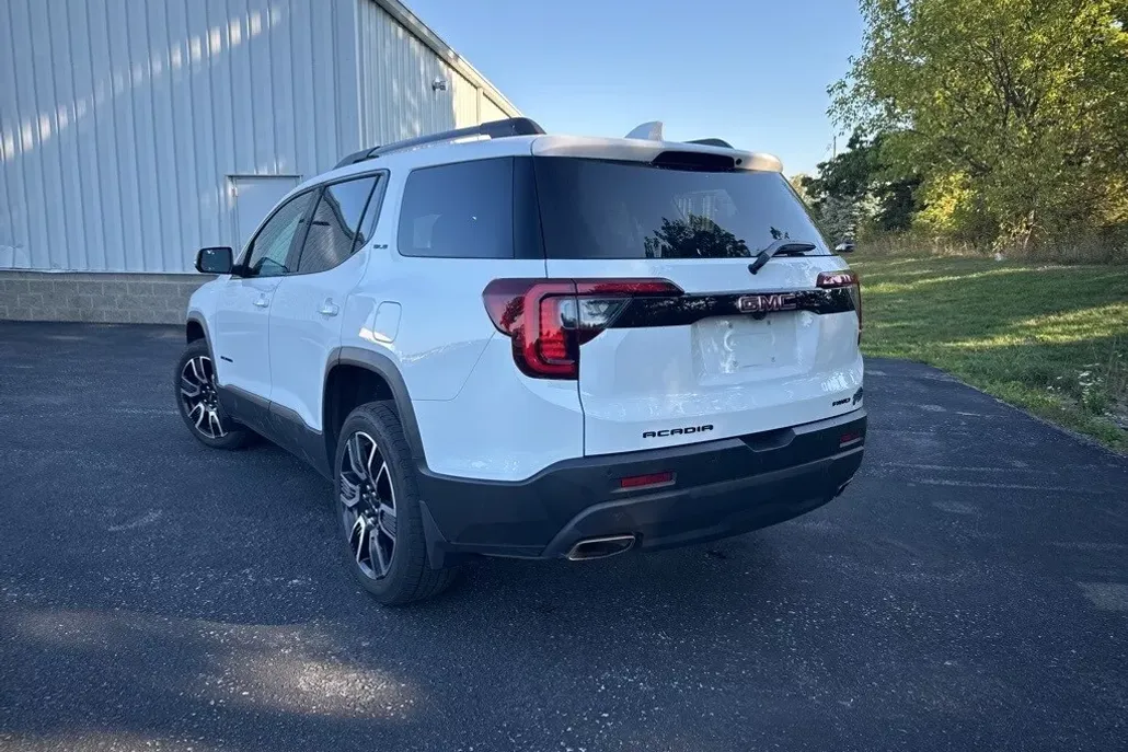 2021 Gmc Acadia SLE photo 1