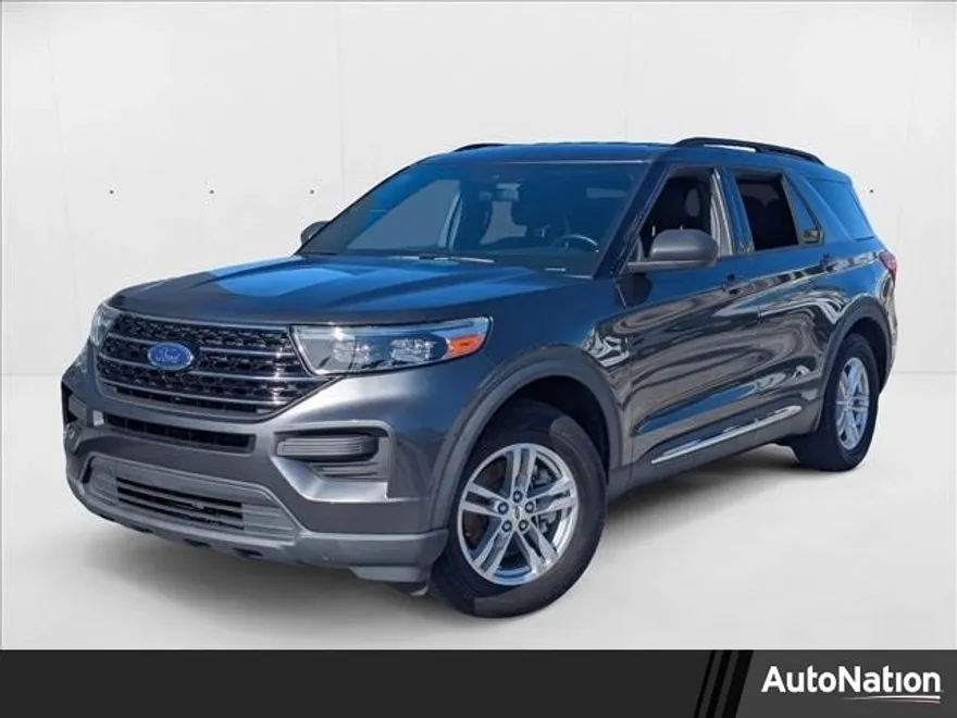2020 Ford Explorer XLT photo 1