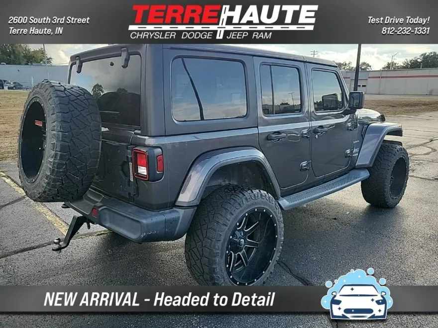 2019 Jeep Wrangler Unlimited Sahara photo 1