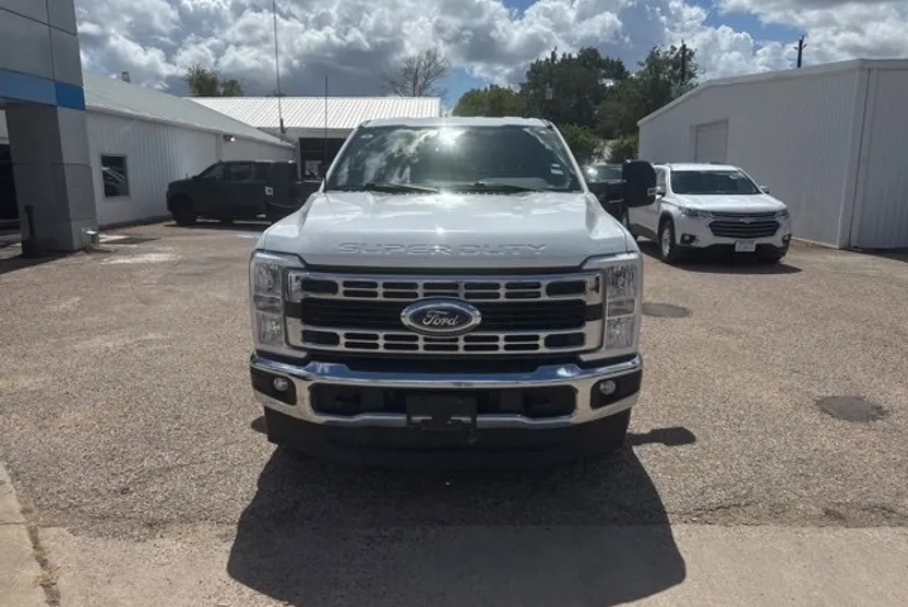 2024 Ford F-250 XLT photo 1