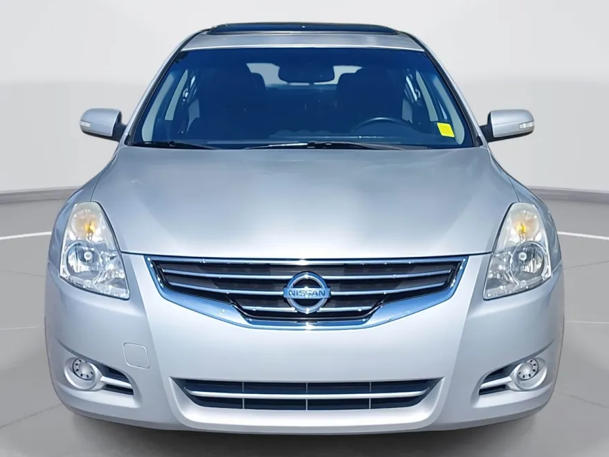 2011 Nissan Altima 2.5 S photo 1