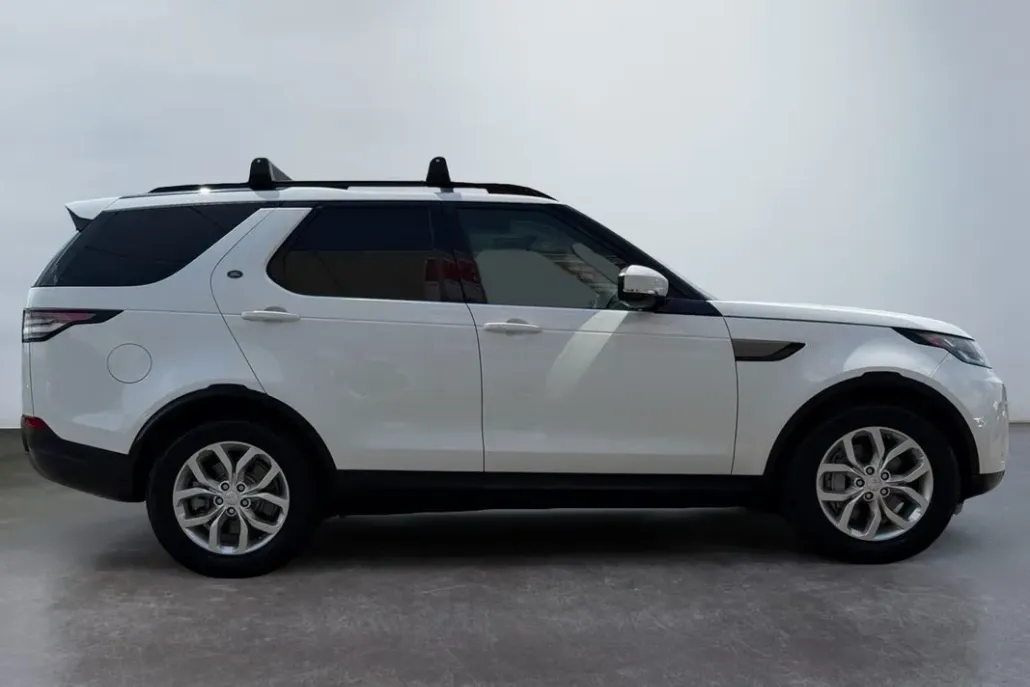 2019 Land Rover Discovery SE photo 1