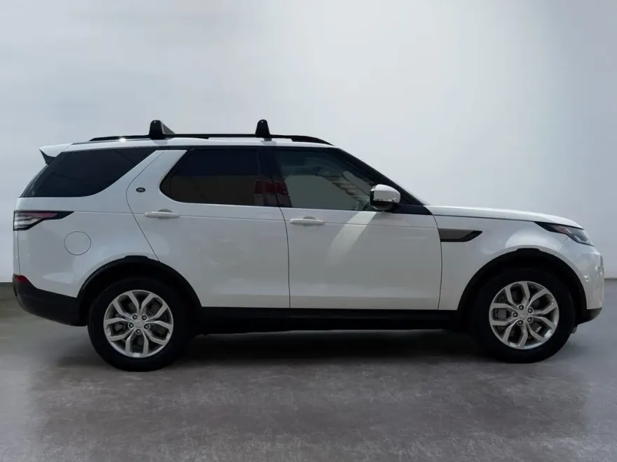 2019 Land Rover Discovery SE photo 1