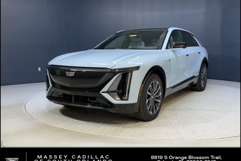2025 Cadillac Lyriq Sport photo 1