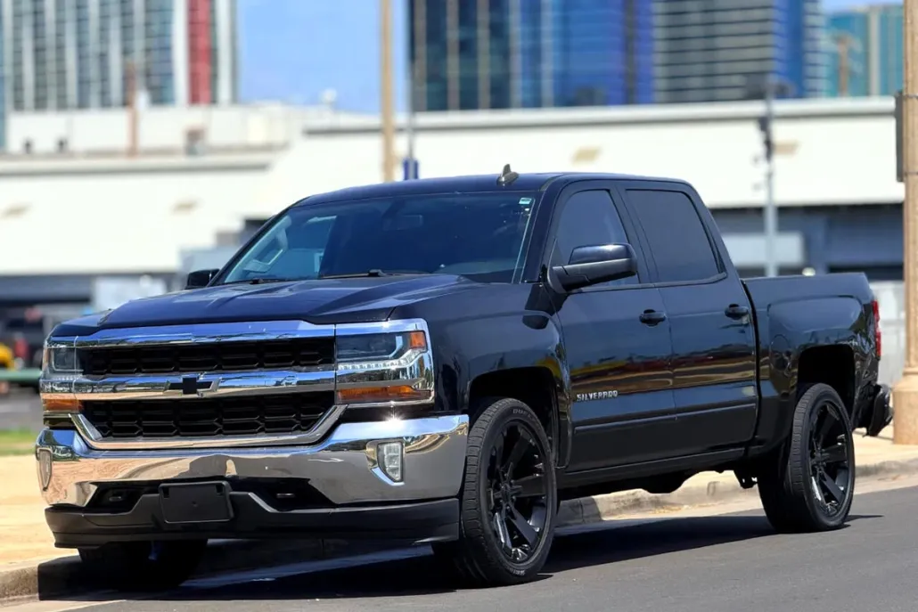2018 Chevrolet Silverado 1500 photo 1