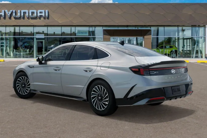2025 Hyundai Sonata Hybrid Limited photo 1