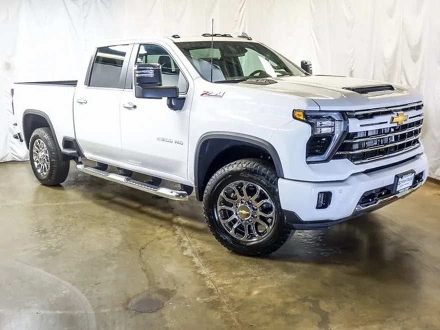 2026 Chevrolet Silverado 2500HD LT photo 1