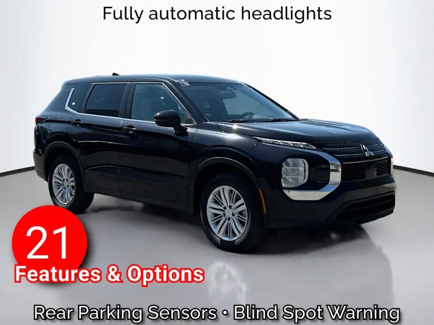 2023 Mitsubishi Outlander ES photo 1
