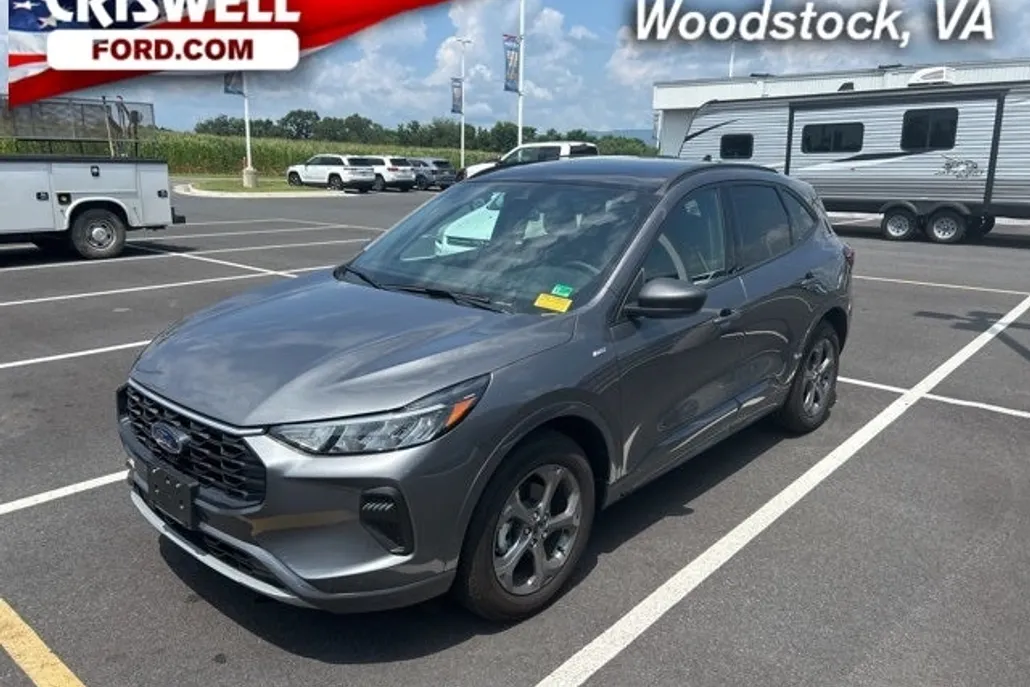 2024 Ford Escape ST-Line photo 1