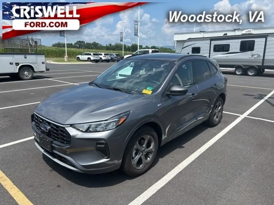 2024 Ford Escape ST-Line photo 1