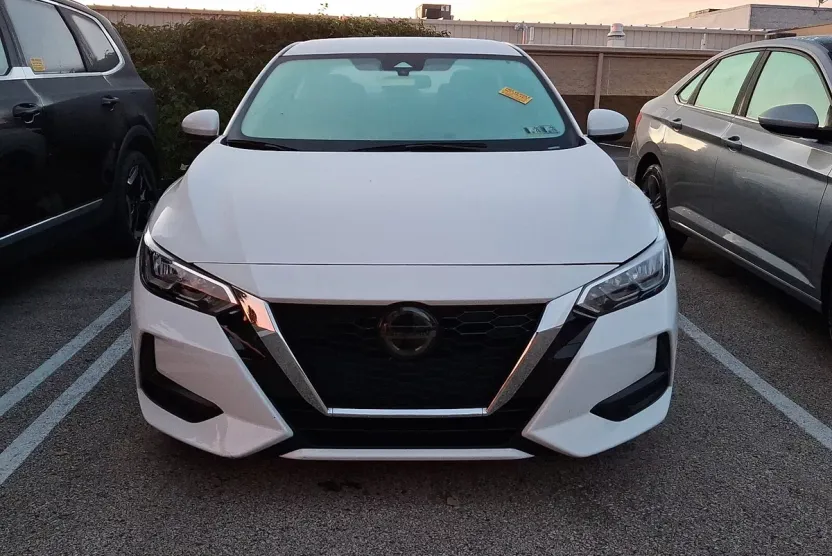 2022 Nissan Sentra SV photo 1