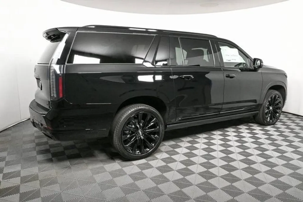 2025 Cadillac Escalade ESV Sport Platinum photo 1