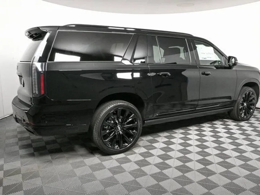 2025 Cadillac Escalade ESV Sport Platinum photo 1