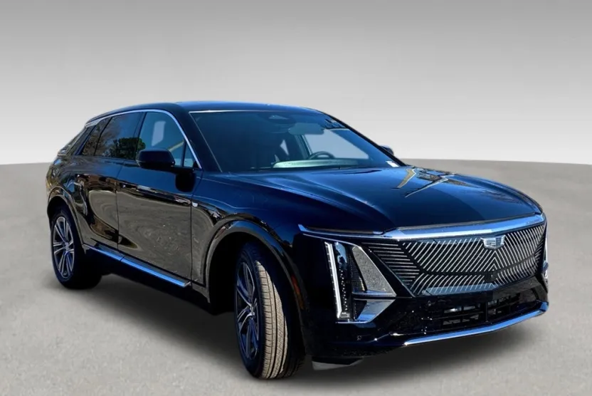 2024 Cadillac Lyriq Luxury photo 1