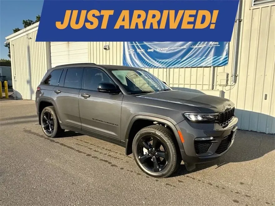 2024 Jeep Grand Cherokee Limited photo 1