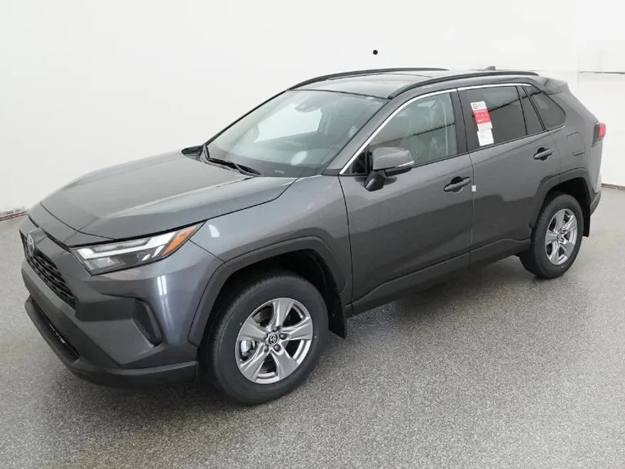 2025 Toyota RAV4 XLE photo 1