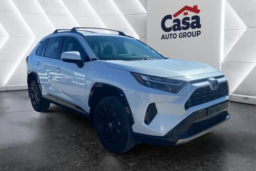 2023 Toyota RAV4 Hybrid SE photo 1