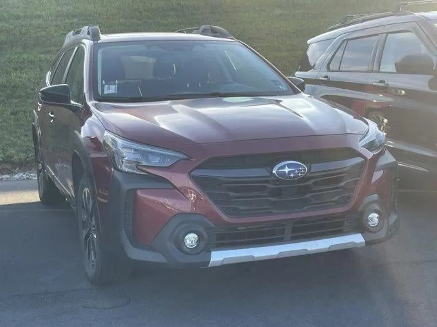 2023 Subaru Outback Limited photo 1