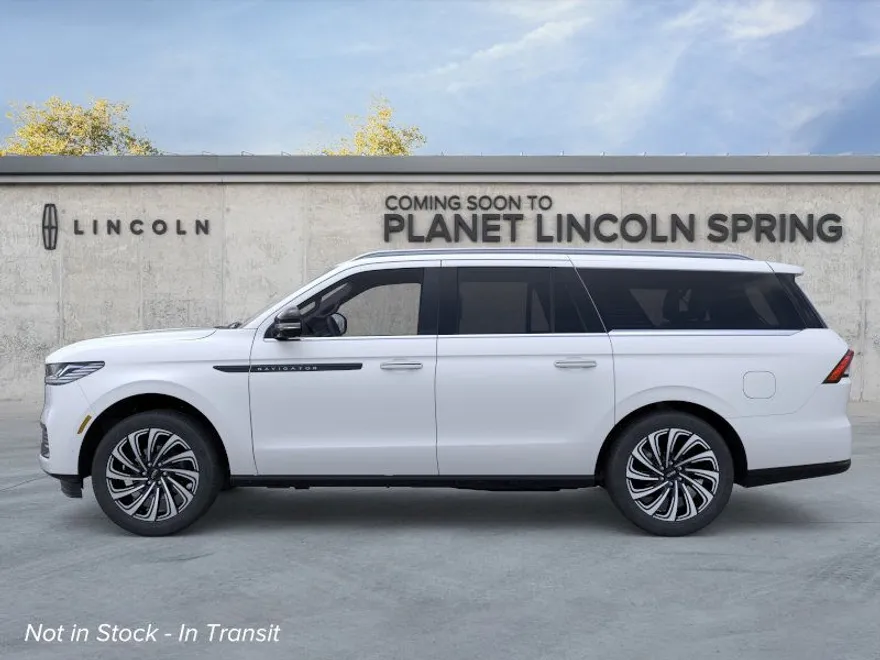2025 Lincoln Navigator Black Label photo 1