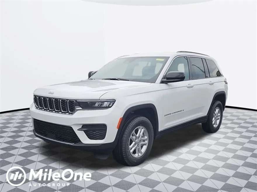 2025 Jeep Grand Cherokee Laredo photo 1