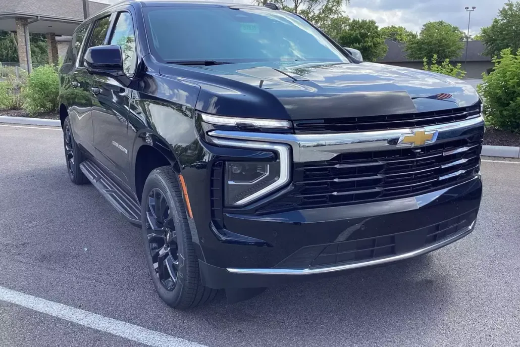 2025 Chevrolet Suburban LS photo 1