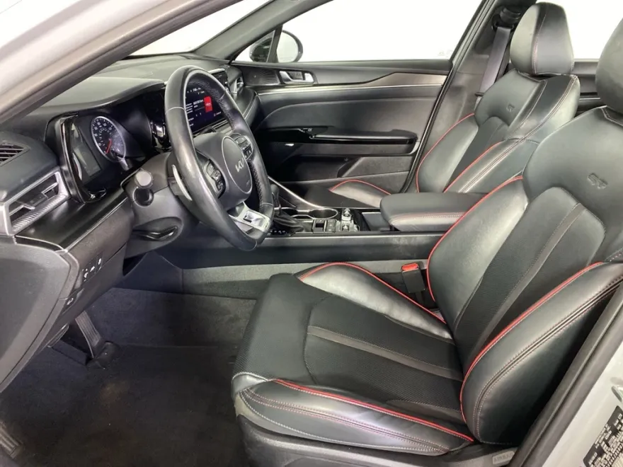 2024 Kia K5 GT photo 1