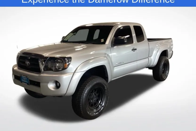 2005 Toyota Tacoma Base photo 1