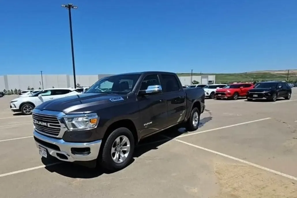 2023 Ram 1500 Laramie photo 1