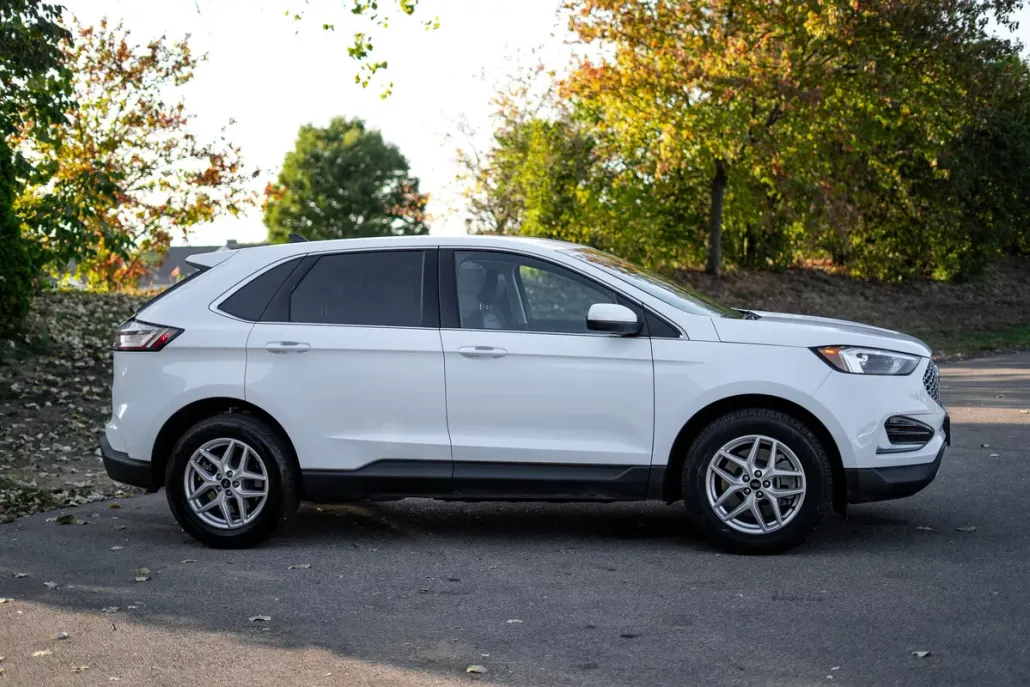 2024 Ford Edge SEL photo 1