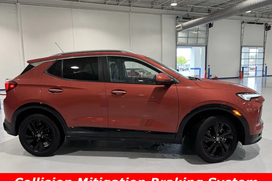 2024 Buick Encore GX Sport Touring photo 1