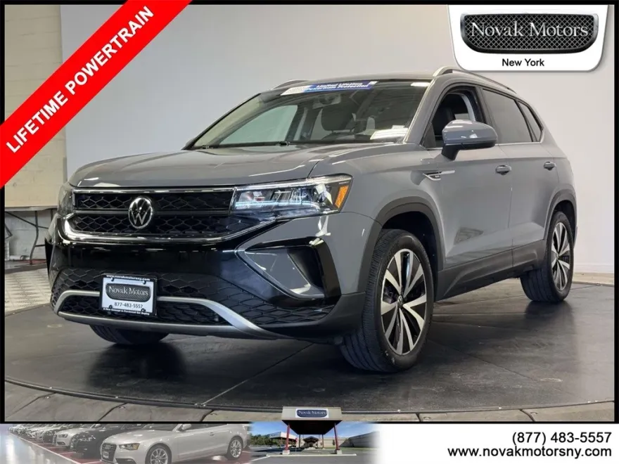 2022 Volkswagen Taos SE photo 1