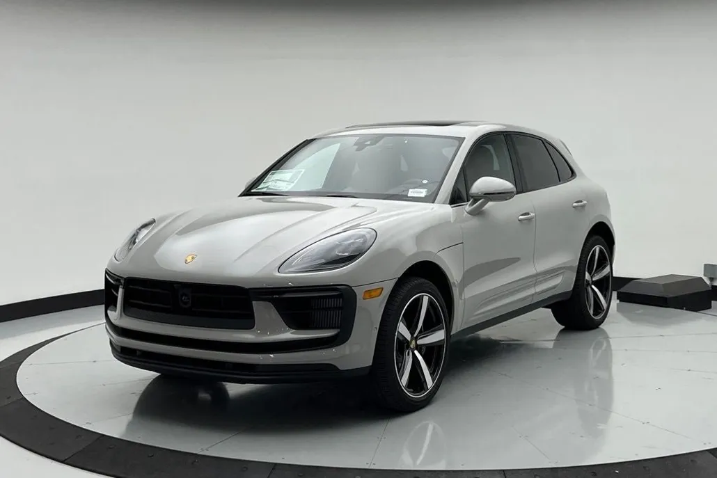 2026 Porsche Macan S photo 1