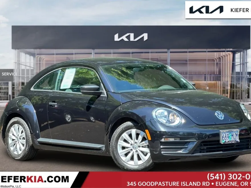 2018 Volkswagen Beetle S photo 1