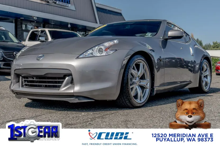 2010 Nissan 370Z Touring photo 1