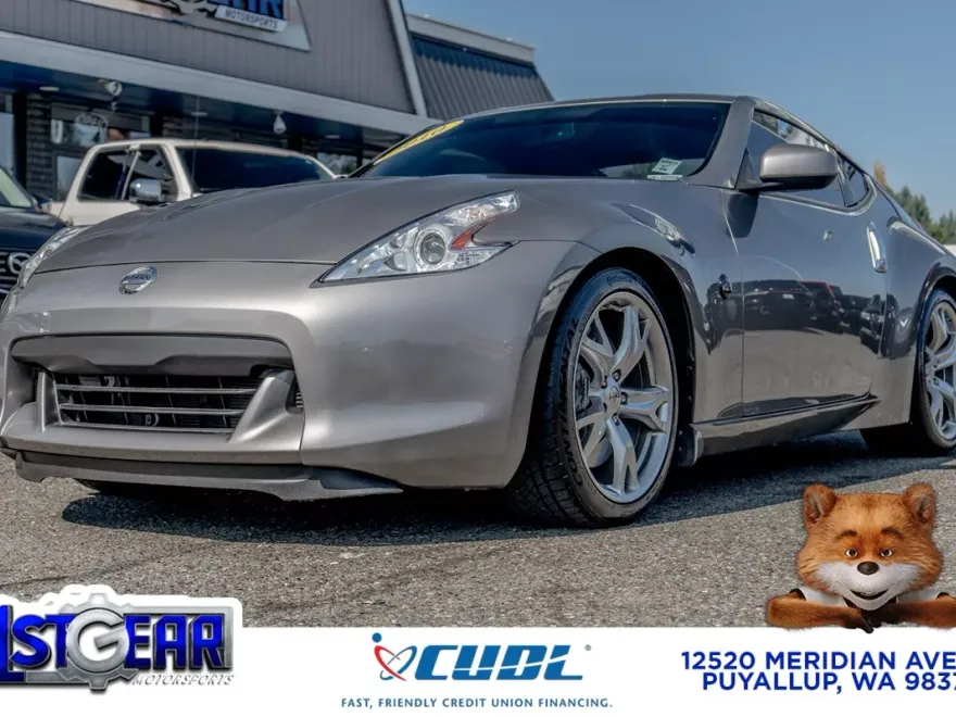 2010 Nissan 370Z Touring photo 1