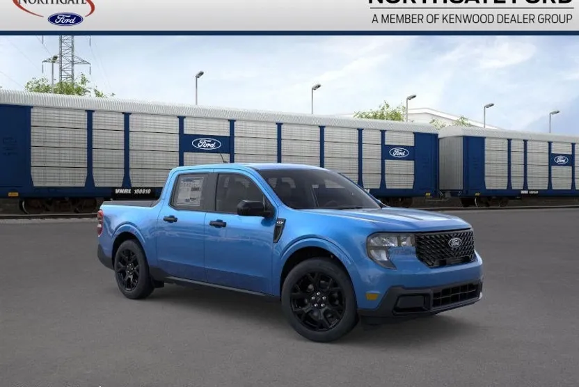 2025 Ford Maverick XLT photo 1