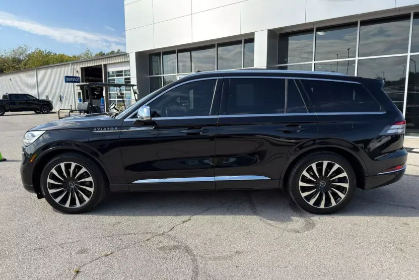 2021 Lincoln Aviator Black Label Grand Touring photo 1