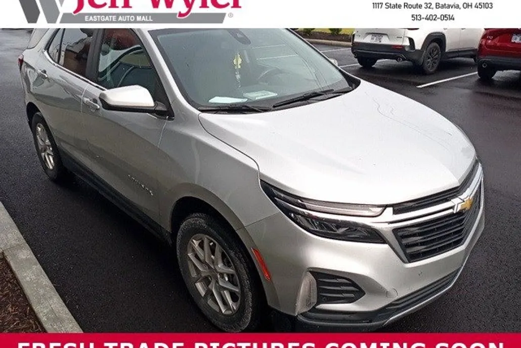2022 Chevrolet Equinox LT photo 1