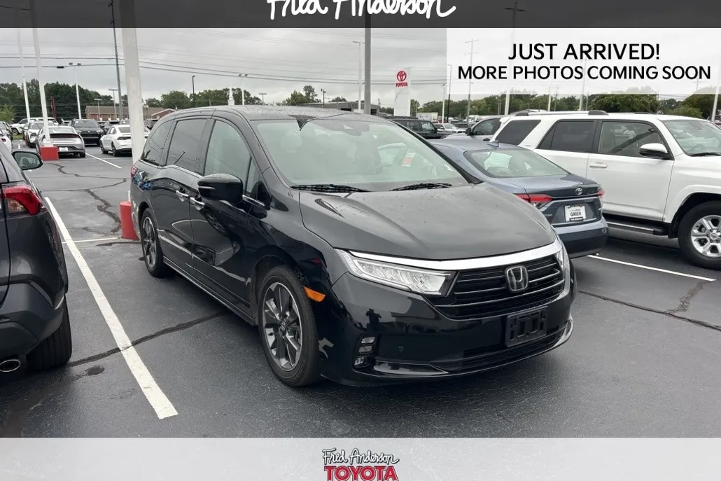 2022 Honda Odyssey Elite photo 1