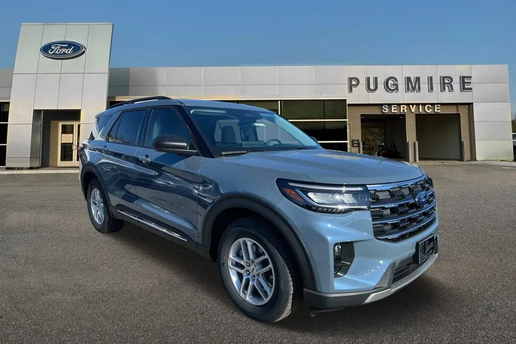 2025 Ford Explorer photo 1