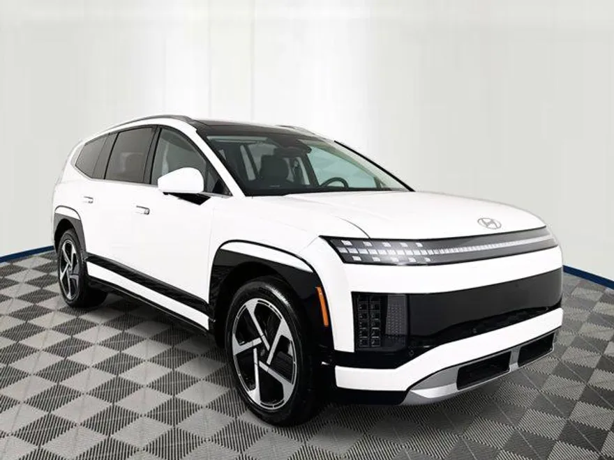 2026 Hyundai Ioniq Limited photo 1